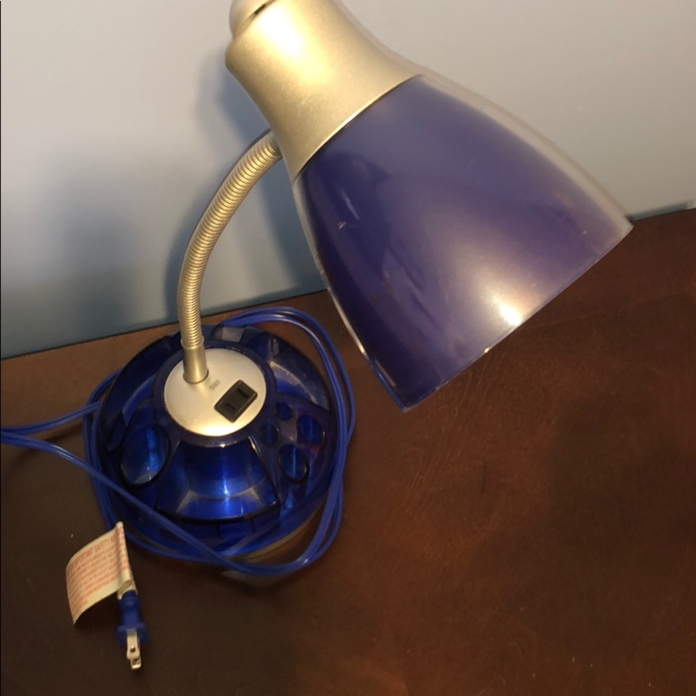 NEW DESK LAMP